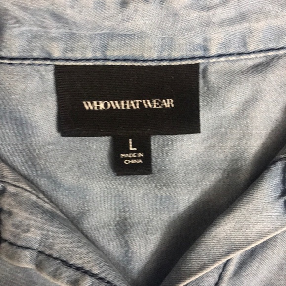 Sleeveless Chambray in light denim - Picture 2 of 2